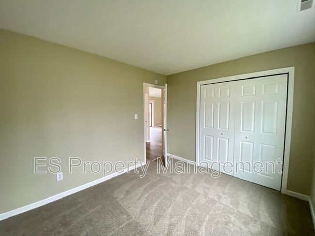Building Photo - 3511 Lisa Cir