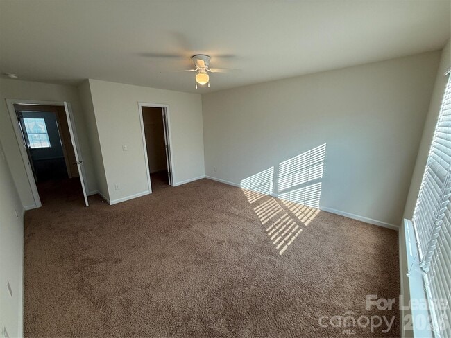 Building Photo - 9010 Harwood Knoll Dr