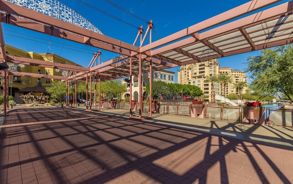 Building Photo - 6838 E Almeria Rd