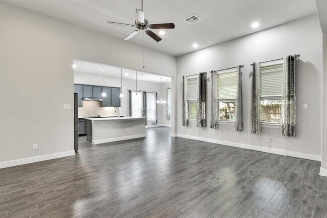 Building Photo - 1405 Highland Ridge Rd