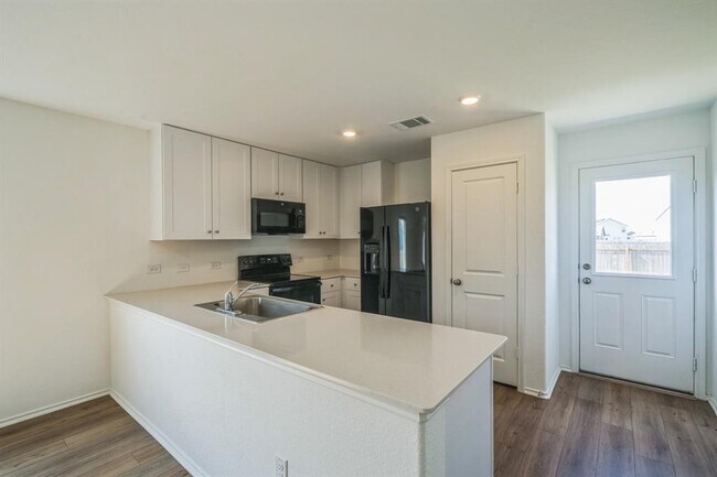 Building Photo - 505 Sergeant Murphy Rd