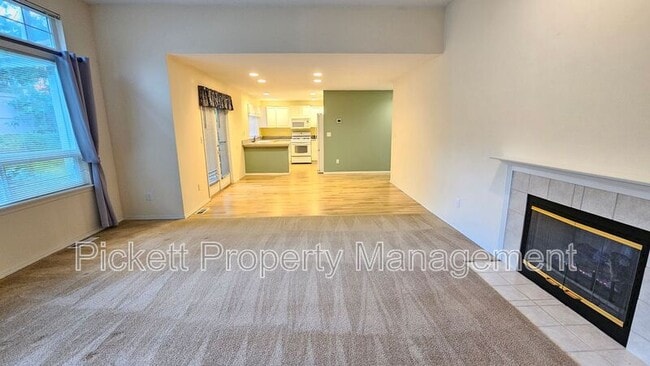 Building Photo - 12596 Deer Park Ln NW