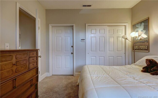 Building Photo - 500 Prospect St