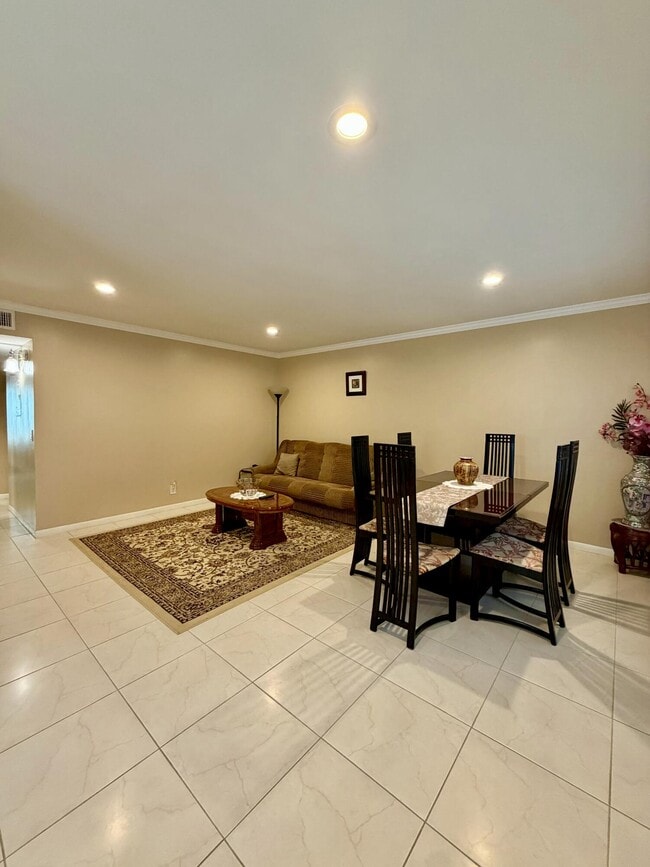 Building Photo - 368 Piedmont Trail