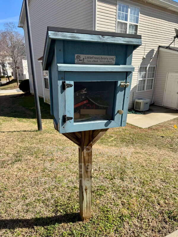 Building Photo - 8130 Kings Creek Dr