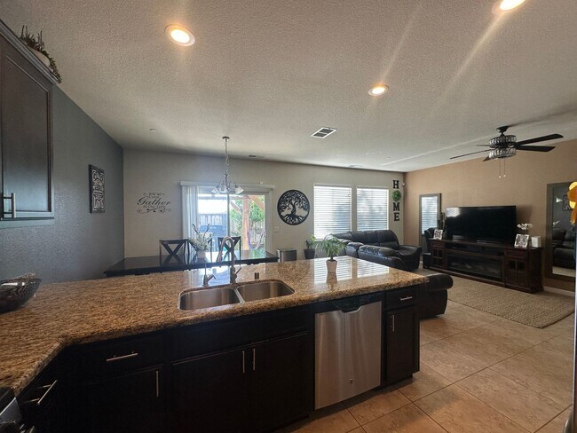 Building Photo - 1453 Rosy Dawn Ln