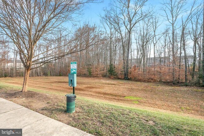 Building Photo - 2887 Falkirk Alley