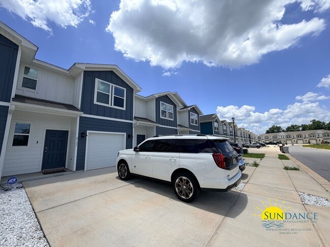 Building Photo - Beautiful 2 Story Townhouse in Milton – Close to Schools, Shopping & NAS Whiting Field!