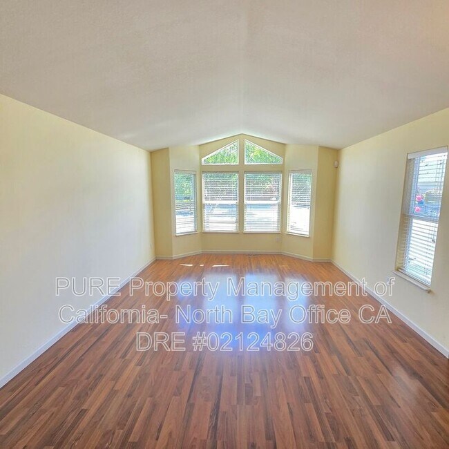 Building Photo - 1853 Sandstone Dr