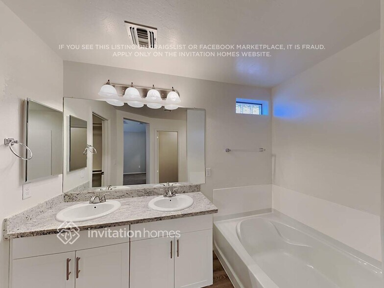 Building Photo - 1766 W Desert Hills Dr