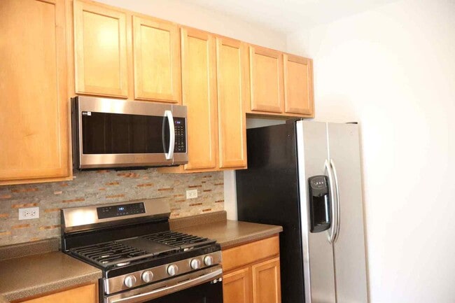 Building Photo - 267 S Alder Creek Dr