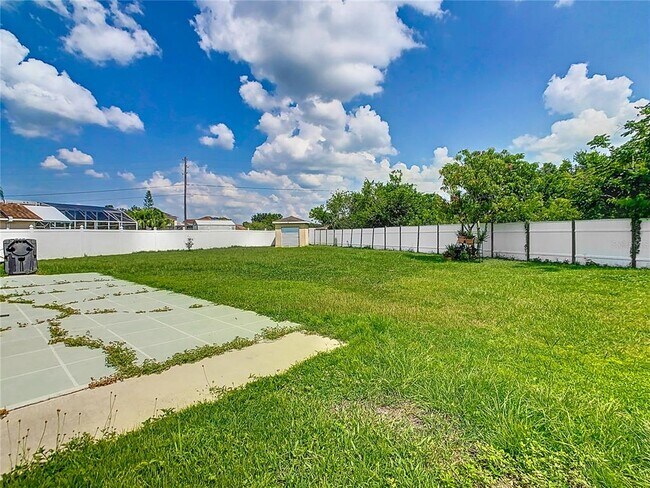 Building Photo - 853 Blanc Ct