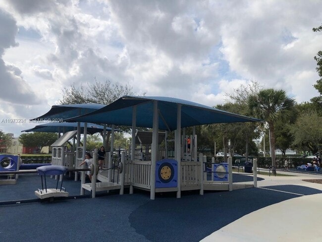 Building Photo - 17255 SW 95th Ave