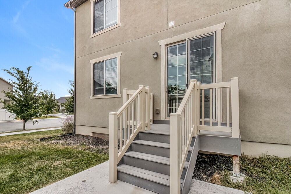 Building Photo - 1083 W Osprey Dr