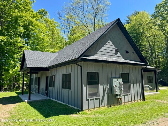 Building Photo - 651 Granite Rd