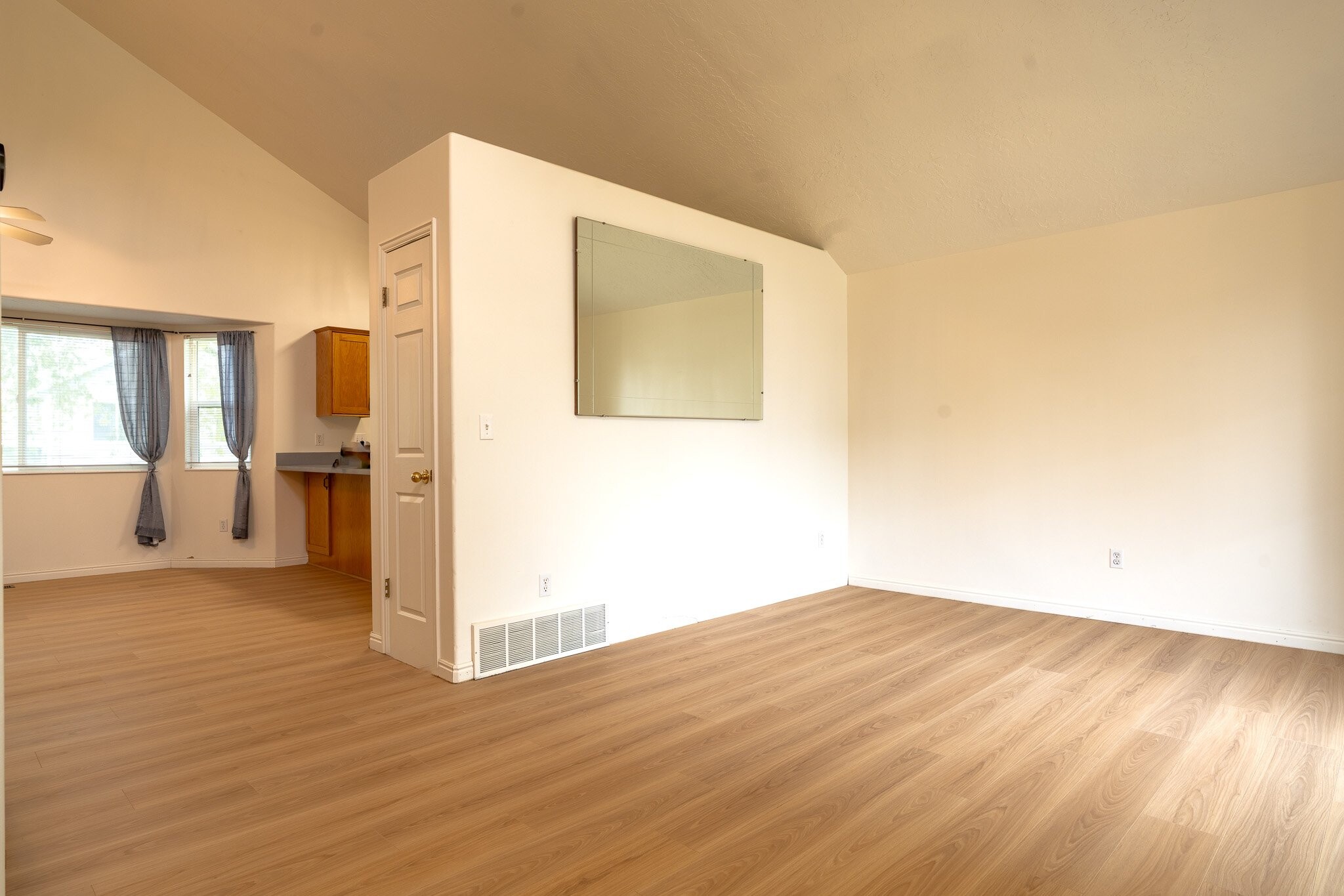 Building Photo - 1007 N 525 W