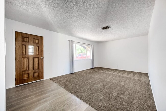 Building Photo - Don't Miss This Charming 3 bed - 2 bath Newly Renovated Home!
