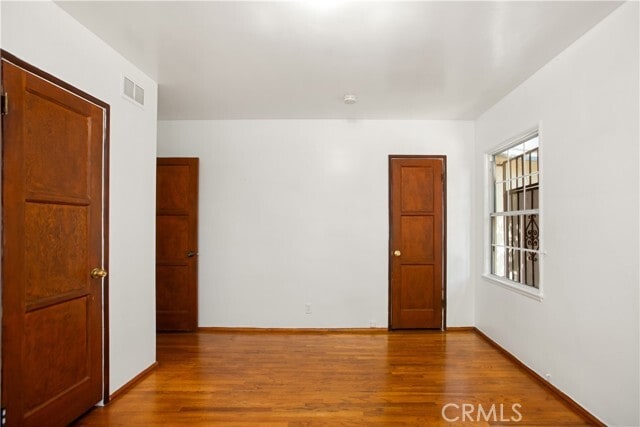 Building Photo - 556 N Sunset Ave