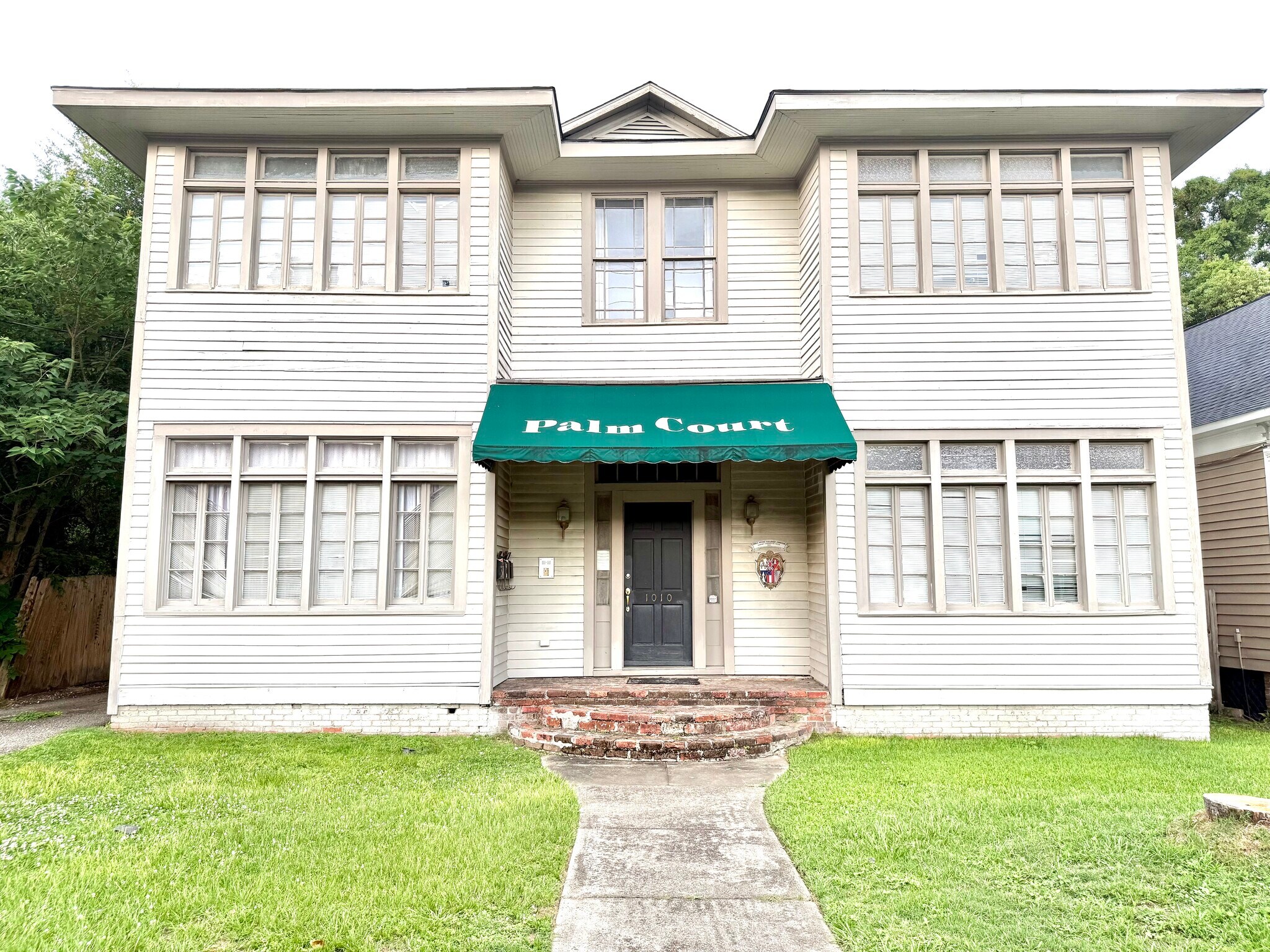 Building Photo - 1010 Dauphin St