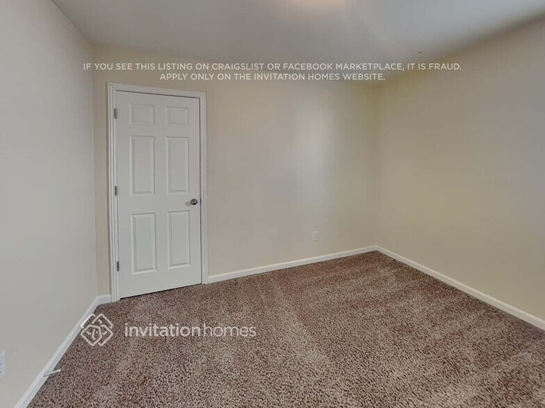 Building Photo - 233 Aershire Ct