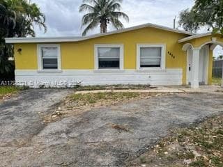 Building Photo - 4420 NW 60th St