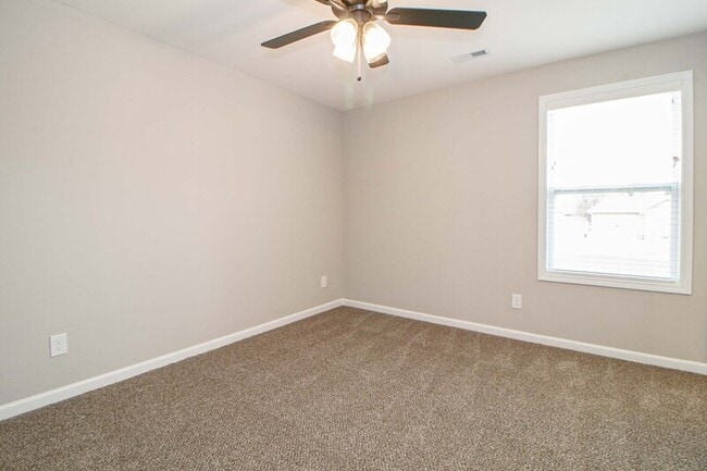 Building Photo - 1115 Hillwood Dr