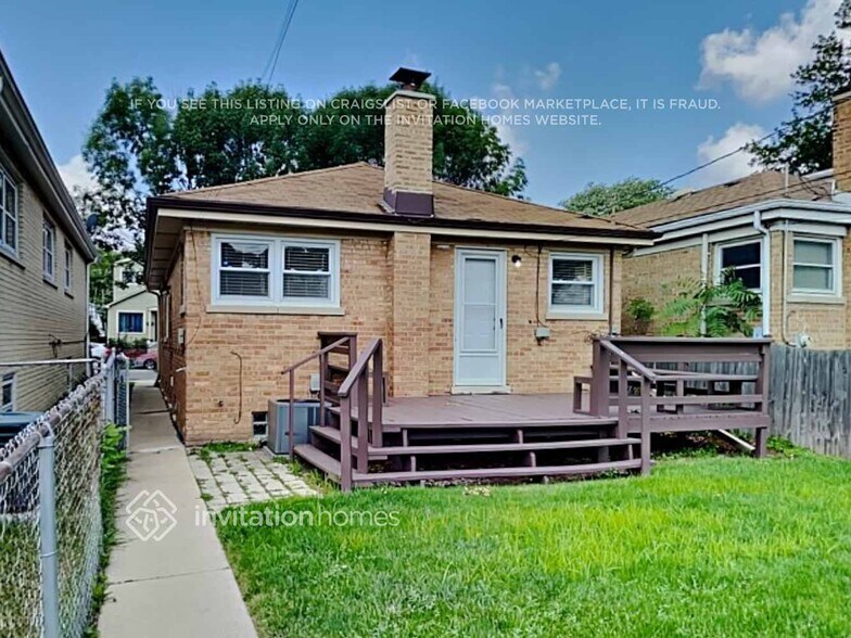 Building Photo - 5451 N Nagle Ave