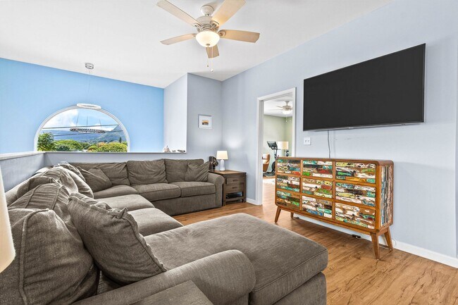 Building Photo - Upgraded 5 bedroom, 3 bath home