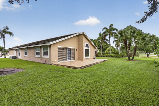 Building Photo - 6064 Beaconwood Rd