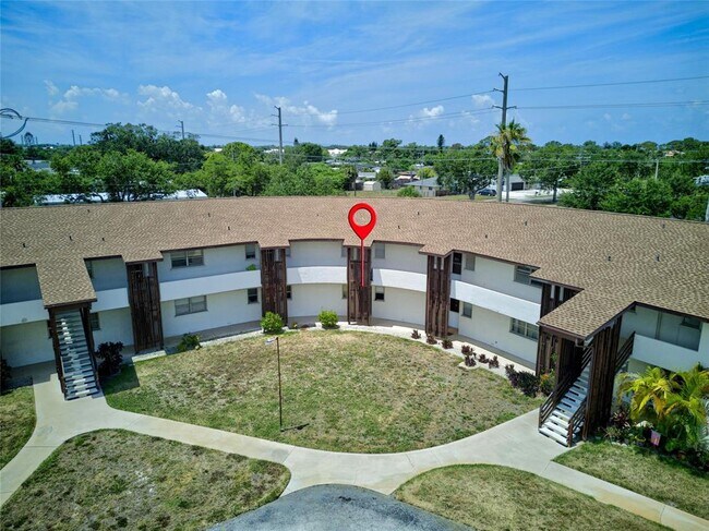 Building Photo - 245 Center Rd