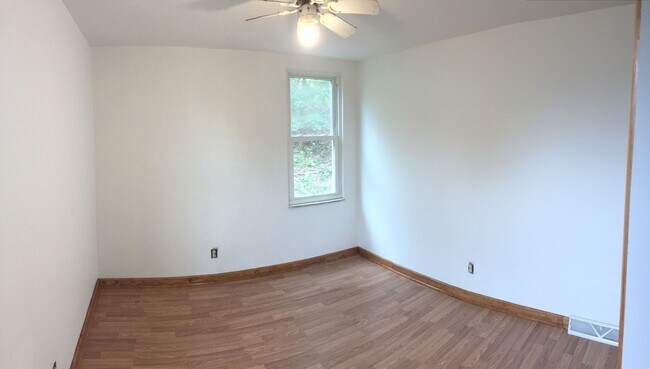 Building Photo - 1128 Woodbine St