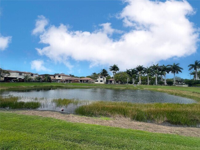 Building Photo - 422 SE 34th Terrace