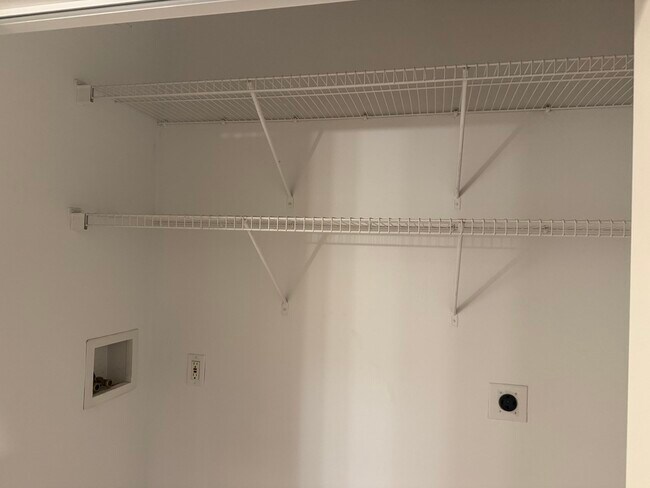 Building Photo - 554 Wareham St