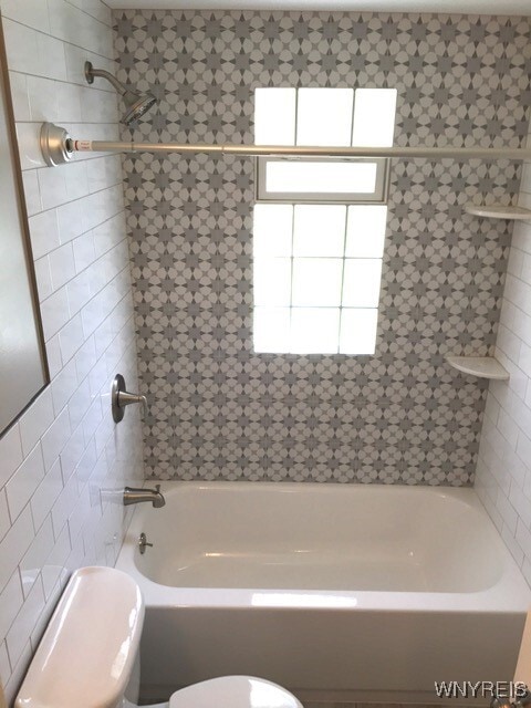Building Photo - 152 Tyler St