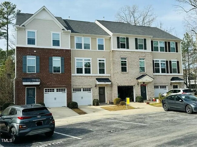 Building Photo - 408 Berry Chase Way