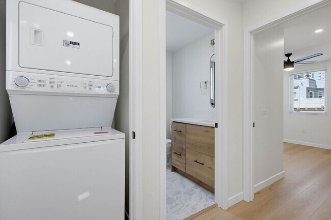 Building Photo - New Construction with Private Patio Walking Distance to Mission Bay