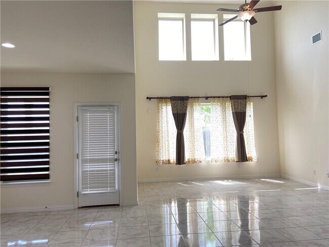 Building Photo - 21320 Hines Ln