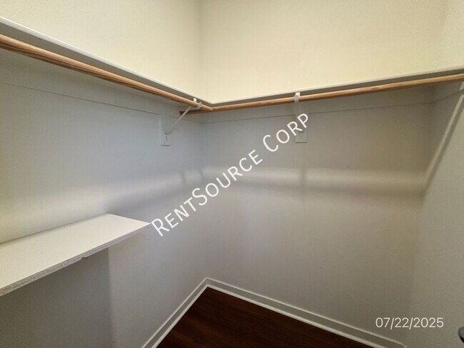 Building Photo - 45051 Marbella St