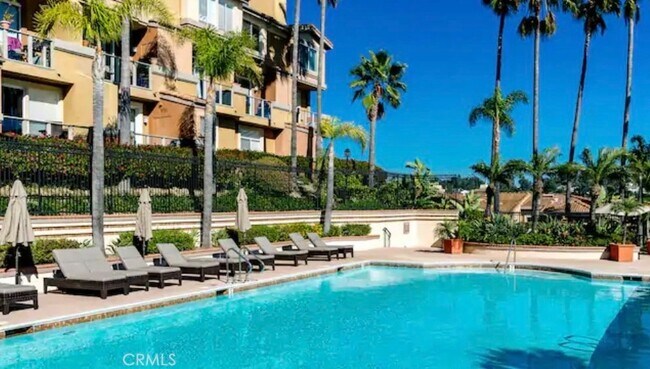 Building Photo - 30902 Club House Dr