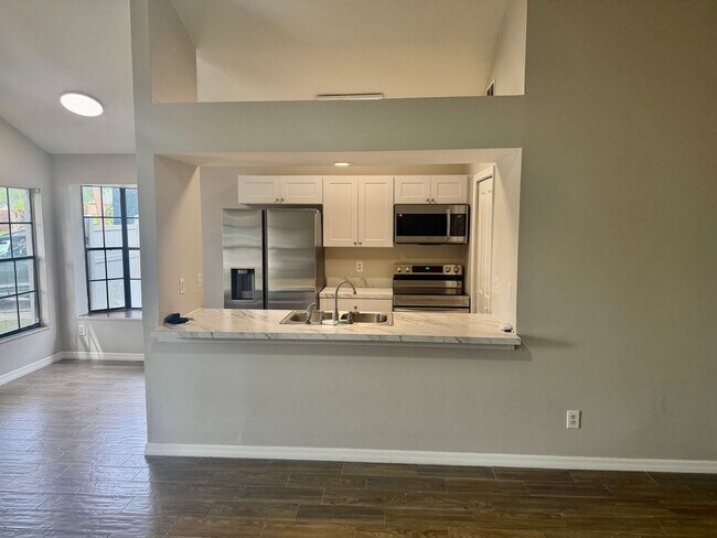 Building Photo - Completely Renovated 3/2 Located in Quiet Palm Harbor Community