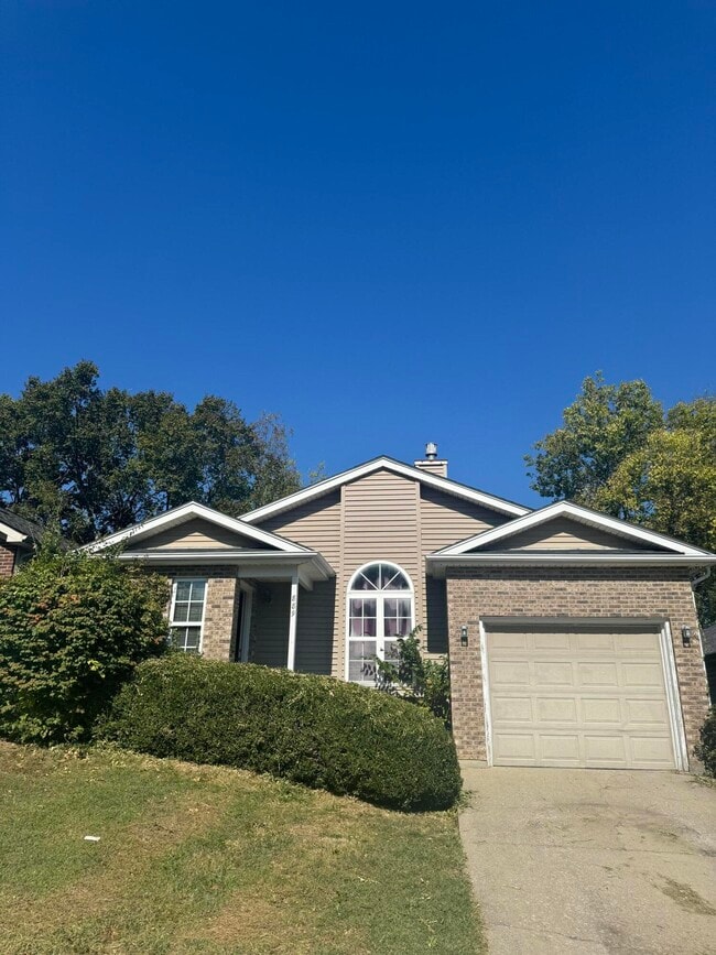 Building Photo - 889 Revere Run Dr