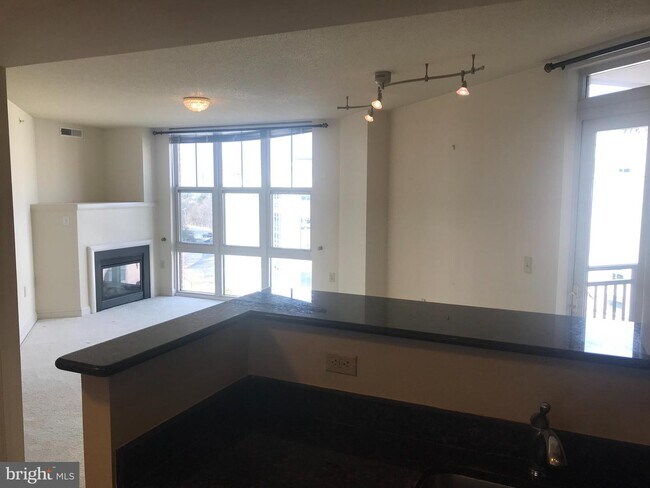 Building Photo - 11760 Sunrise Valley Dr