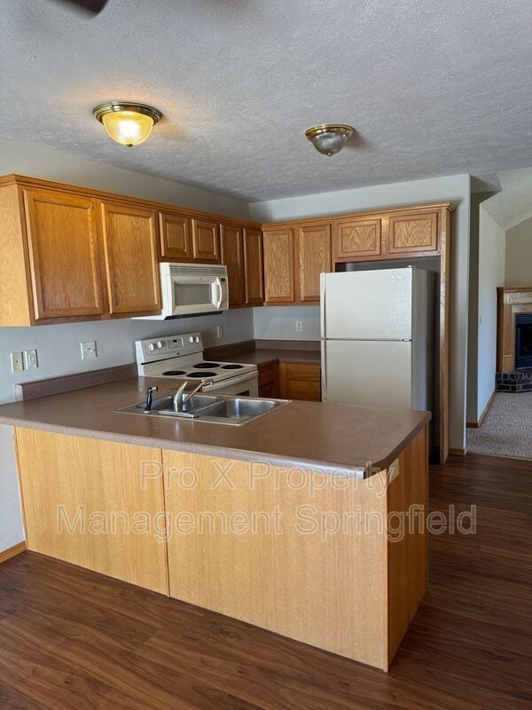 Building Photo - 3807 W Montclair