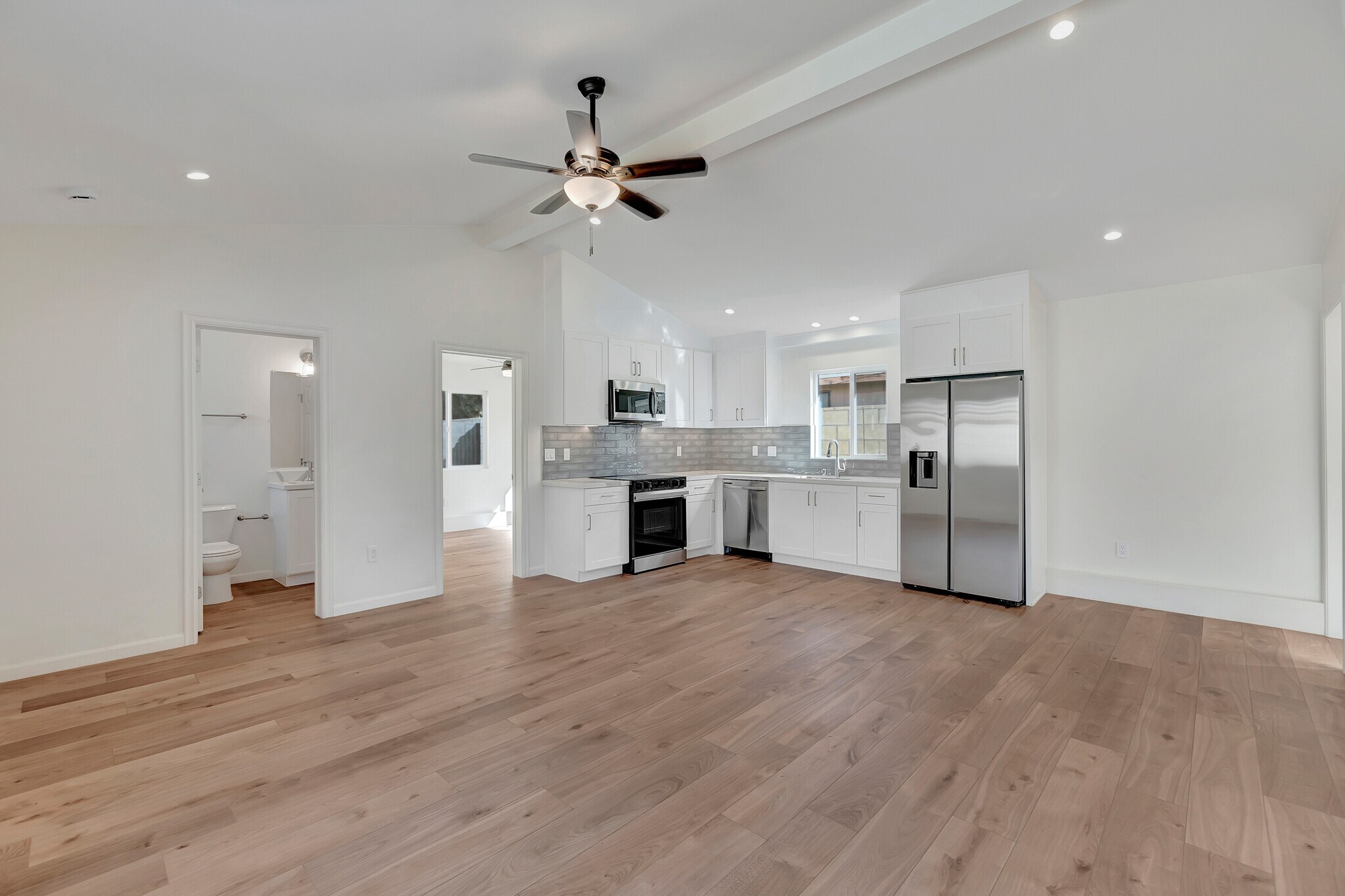 Building Photo - 1012 W Walnut St