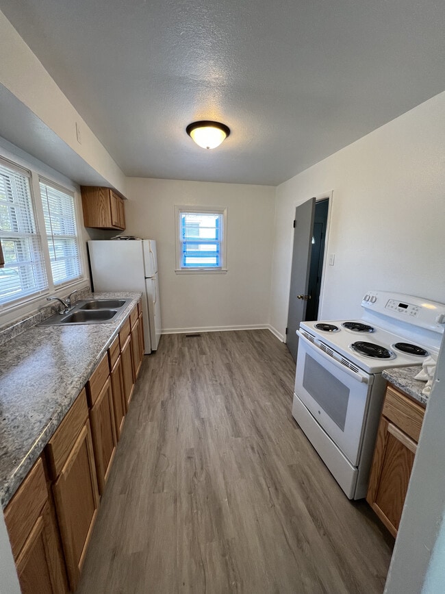 Building Photo - 1111 6th St