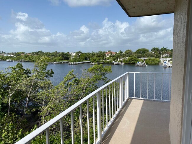 Building Photo - 3575 S Ocean Blvd