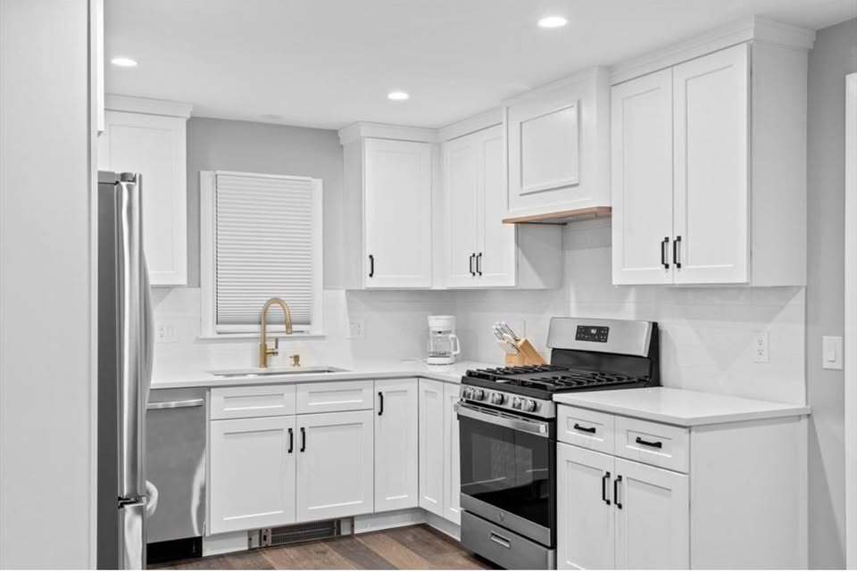 Building Photo - 306 Plantation St