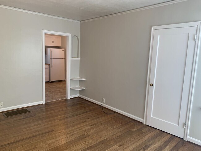 Building Photo - Dorway Place