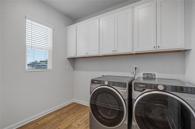 Building Photo - 249 Arwen Dr