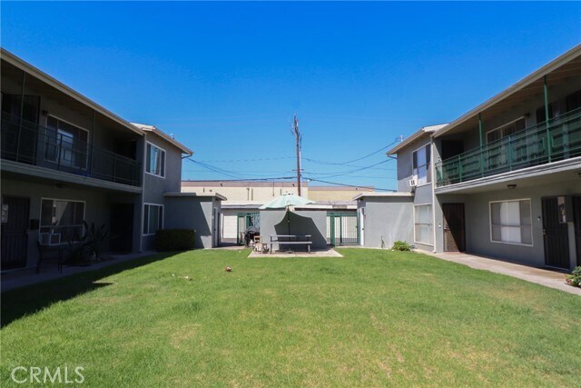 Building Photo - 2227 E Westport Dr